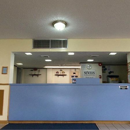 Americas Best Value Inn ניוטון מראה חיצוני תמונה