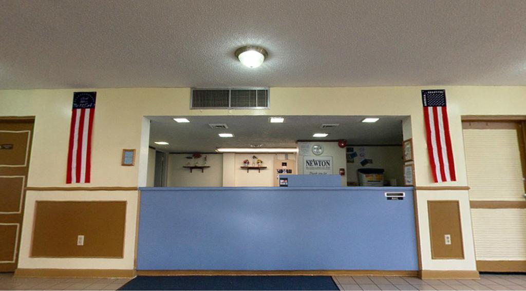 Americas Best Value Inn ניוטון מראה חיצוני תמונה