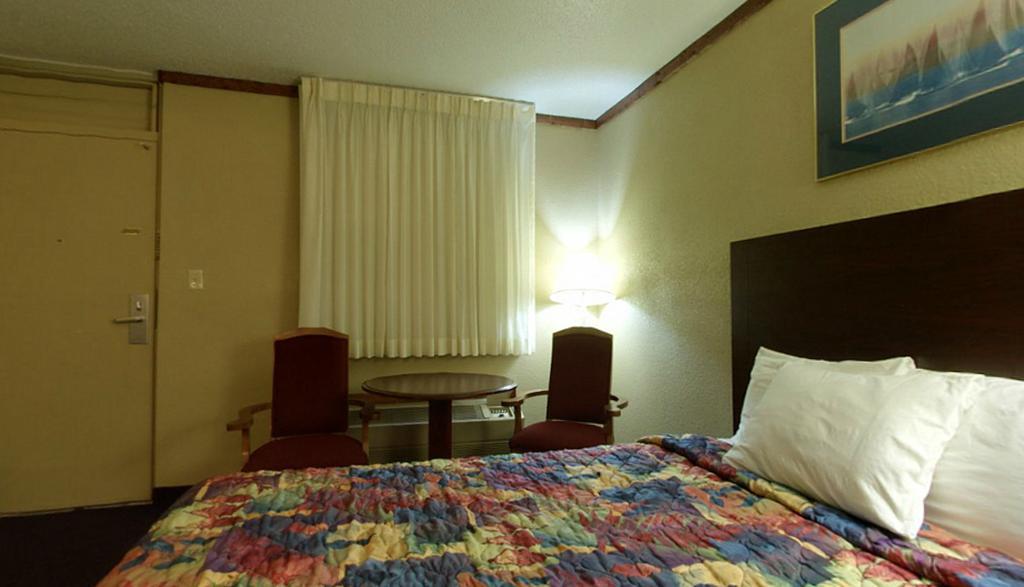 Americas Best Value Inn ניוטון חדר תמונה