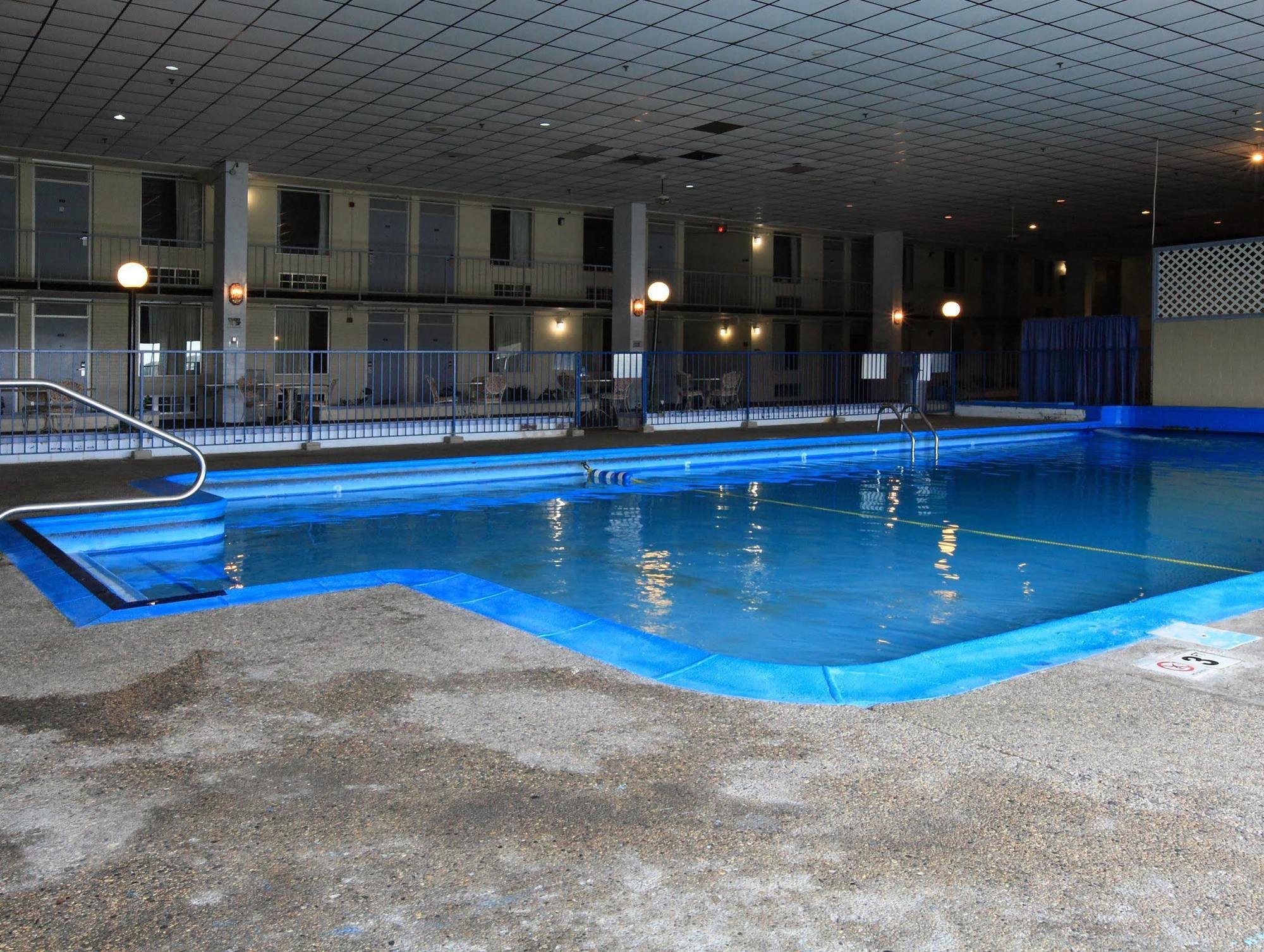 Americas Best Value Inn ניוטון מראה חיצוני תמונה